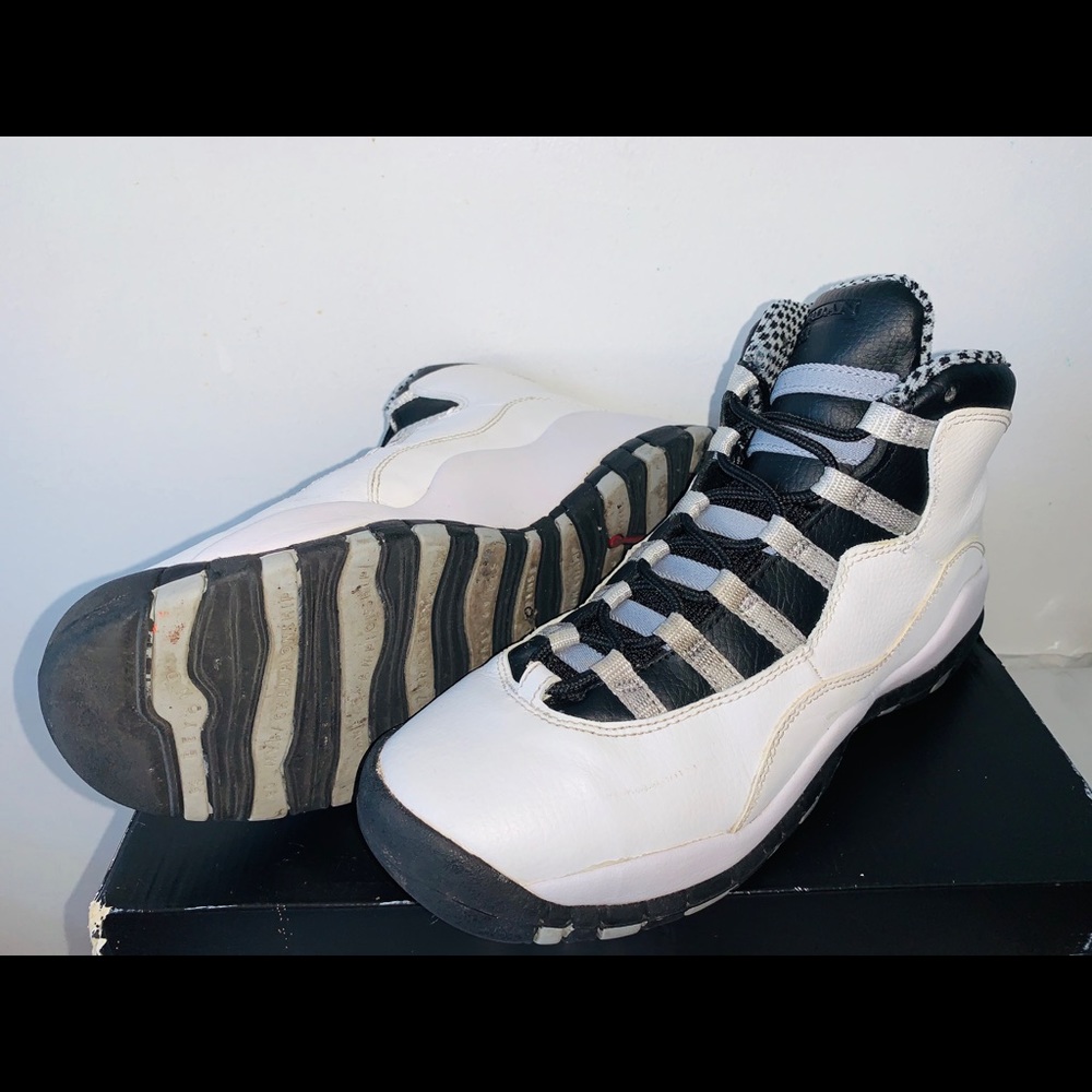 Air Jordan 10 Retro (GS) - Picture 3 of 4